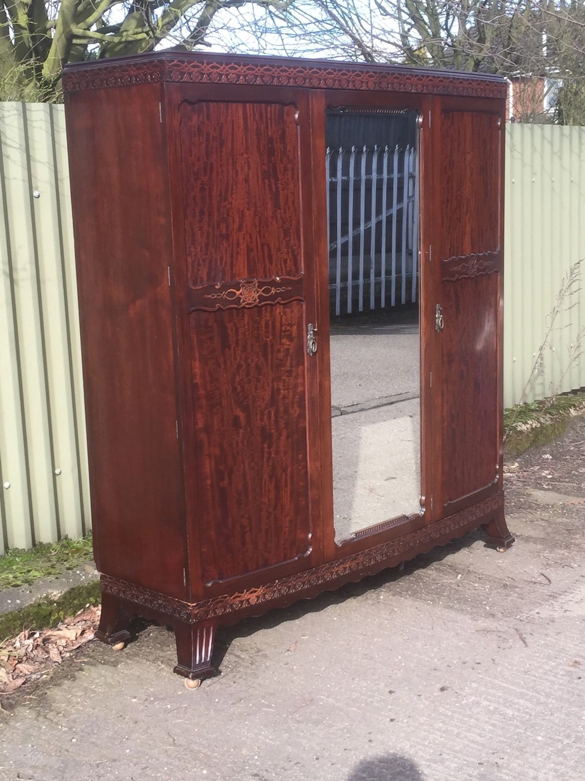 Fine Arts Crafts Mahogany 3 Door Compactum Fitted Wardrobe 2